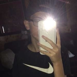 Meet your Posher, Vinny